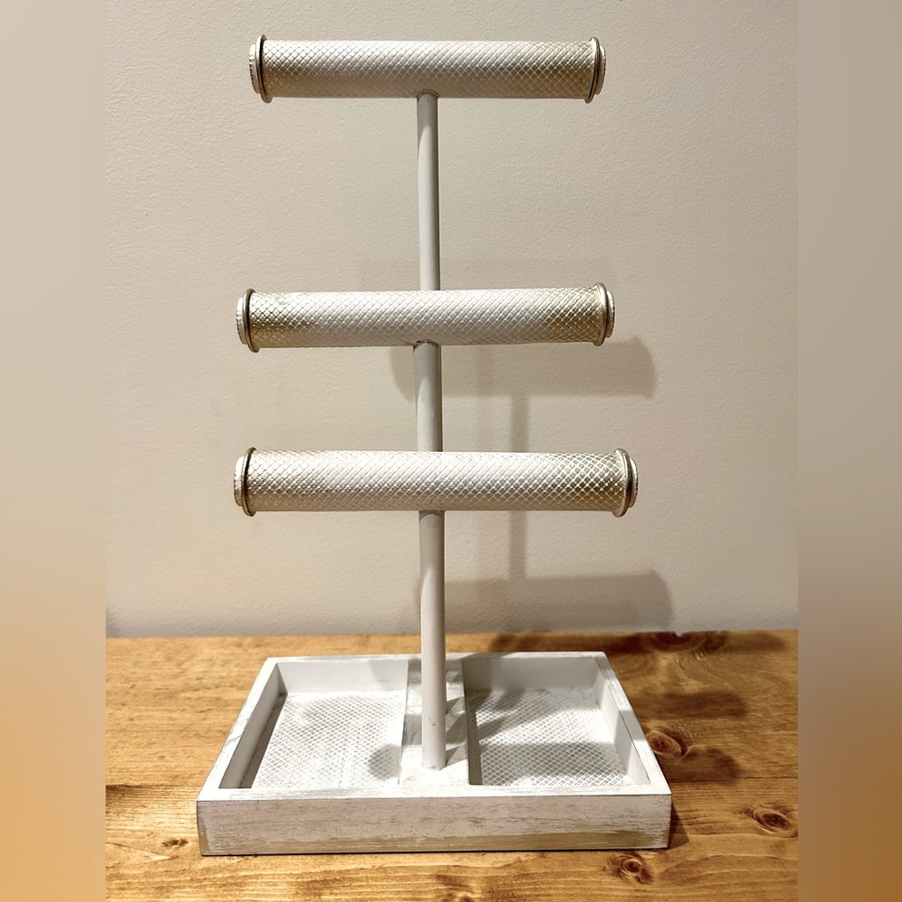 Wooden Jewelry Stand/Holder